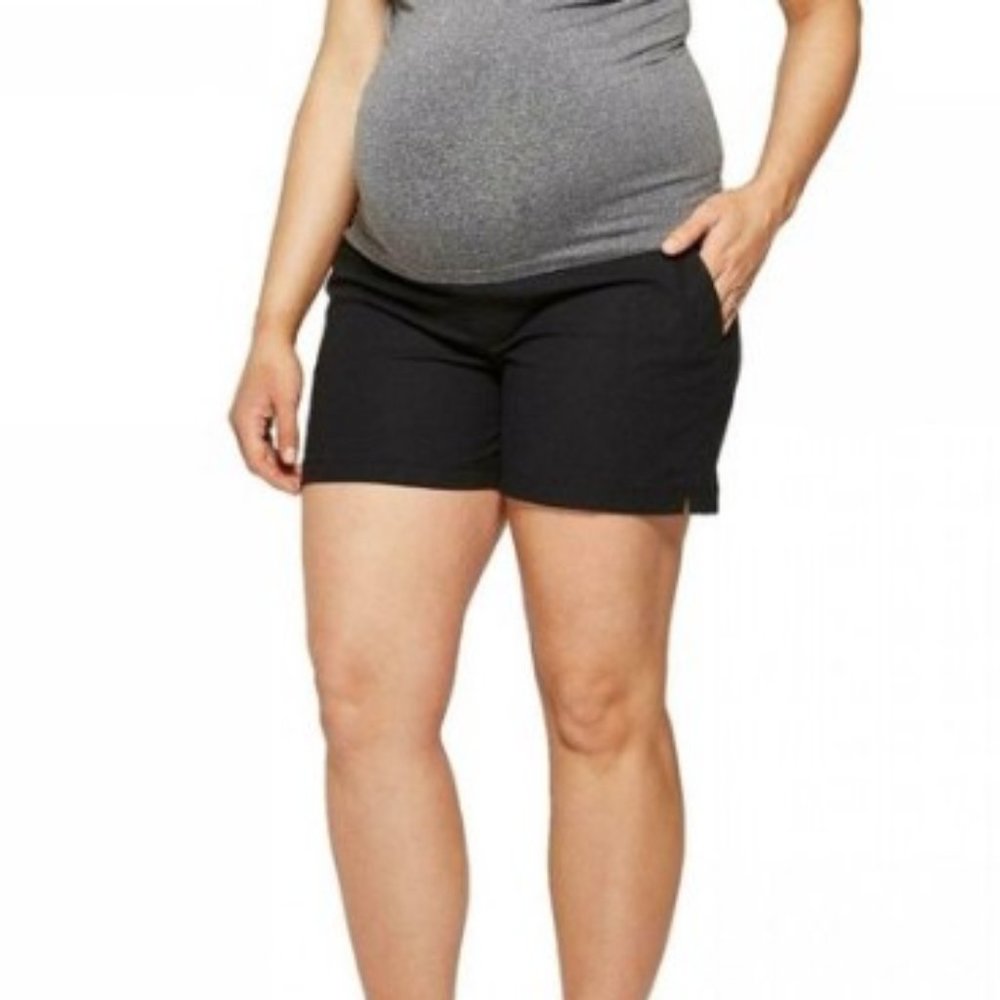 Ingrid & Isabel Maternity Pull-On Shorts Black A9